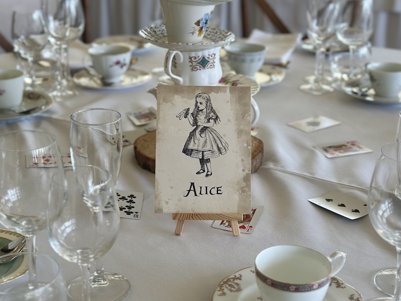 Alice_In_Wonderland