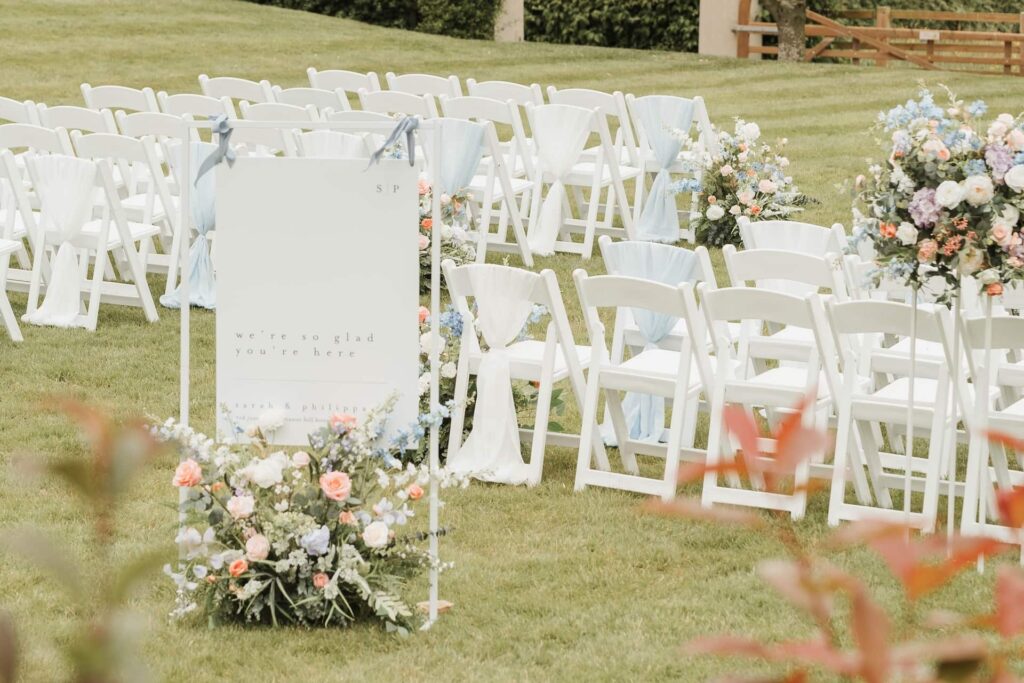 Outdoor ceremony seating arrangements