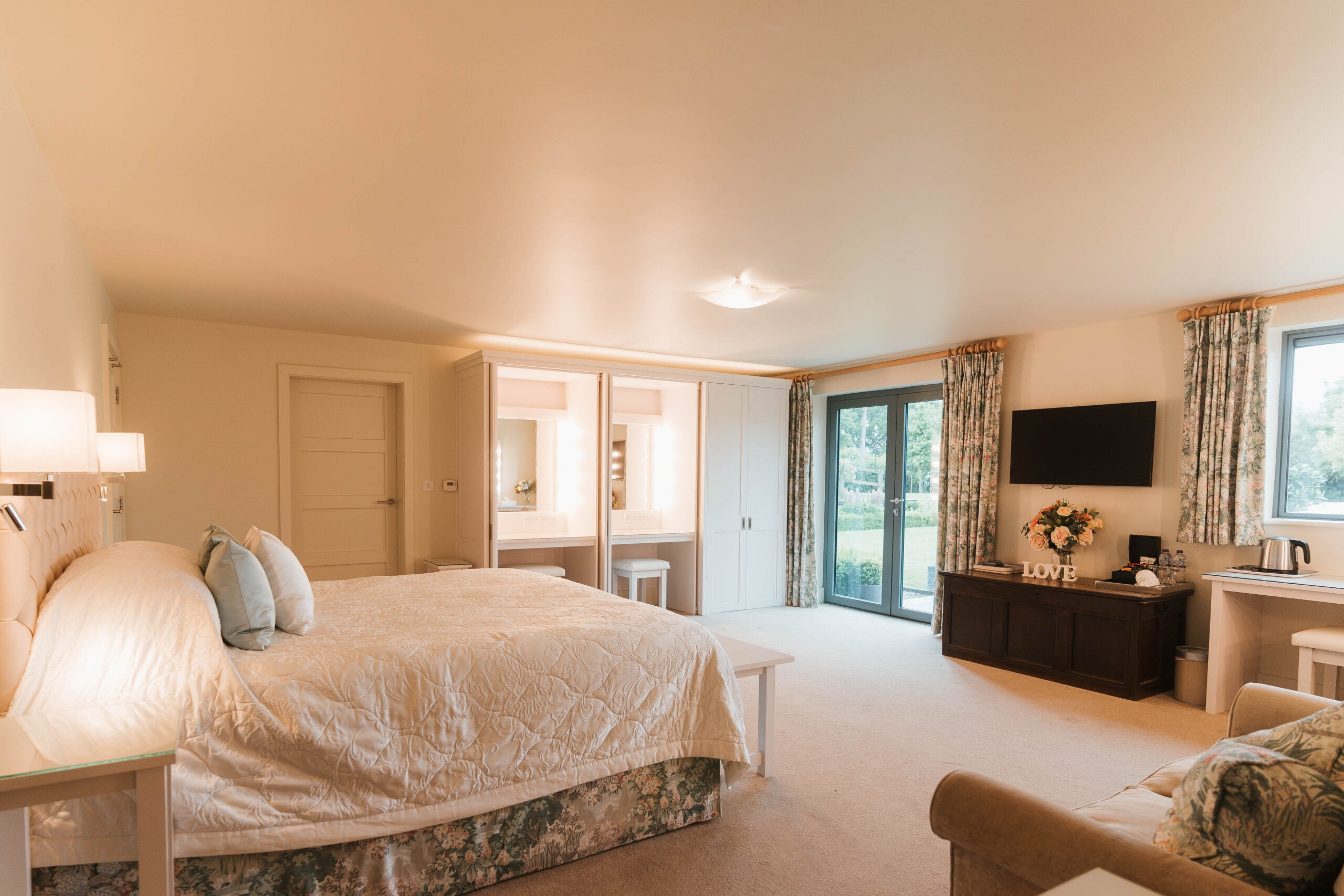 Manor Hill House Full Gallery Bridal Suite