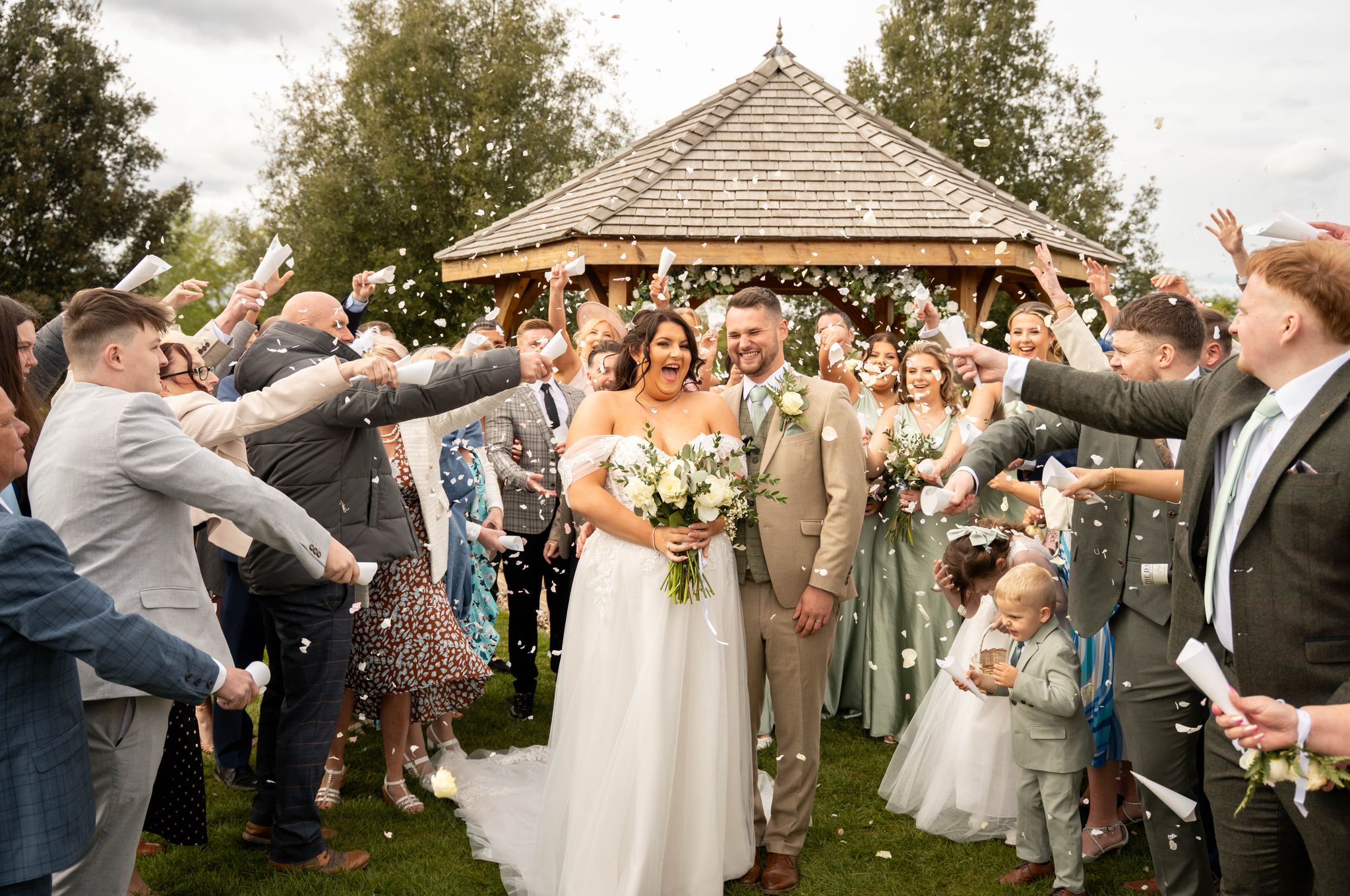 16.04.25 Tara and Josh (18) Tara and Josh